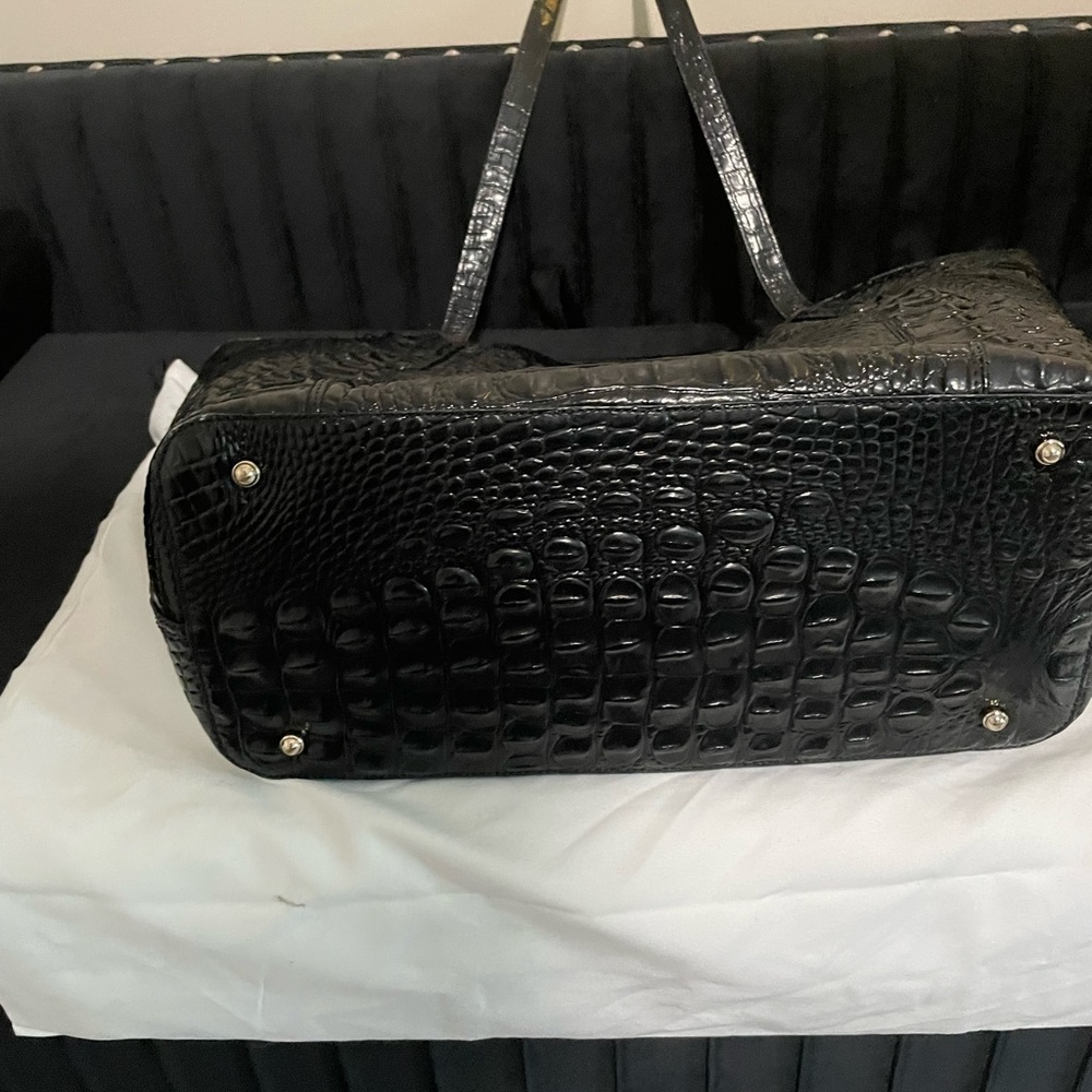 Brahmin Black and Gold Tote Elegant and Versatile - Picture 5 of 8